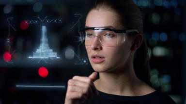 高科技眼镜女人架构师检查建筑项目全息图思考